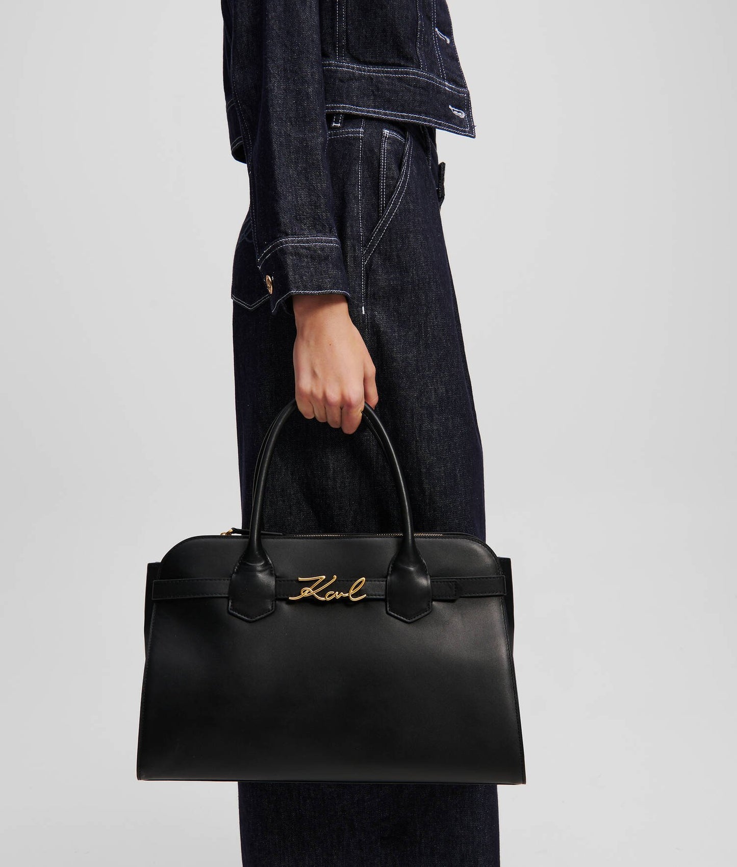 Torebka Top Handle K/SIGNATURE marki Karl Lagerfeld