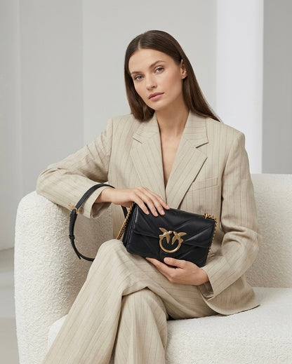 Torebka Love Bag Mini Chevron-quilted od PINKO