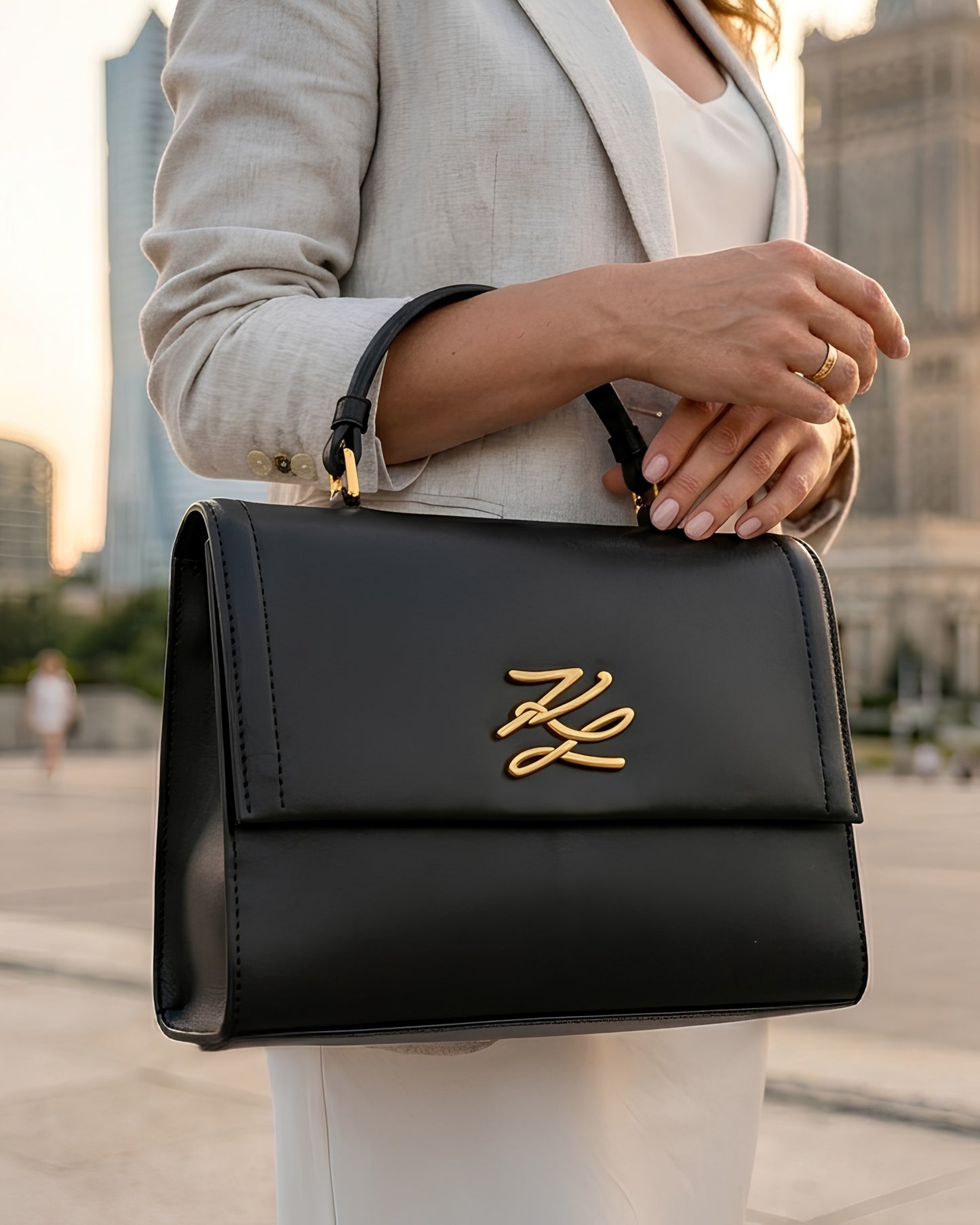 Torebka Top Handle K/AUTOGRAPH marki Karl Lagerfeld